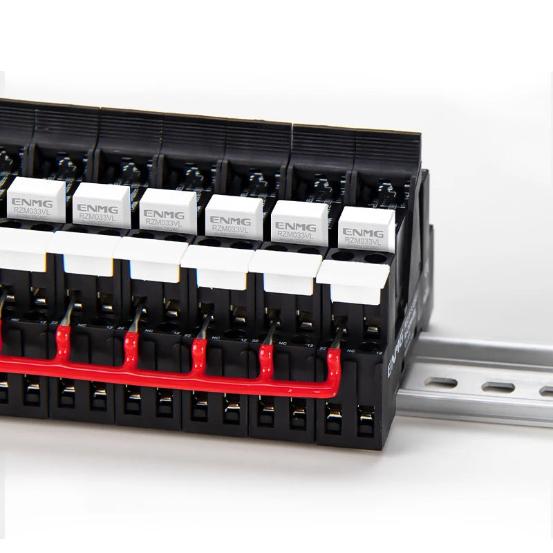 ENMG Small DIN-Rail Solid State Relay 24V 3A 4A 10A DC SSK10D6132 SSR DC to AC 220Vdc with base DC control 5V 24V AC 220V lights
