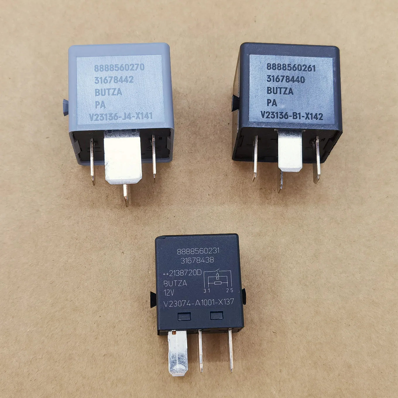 Original New 100% XC40 30A 40A 70A 12V Automotive Fan Air Conditioning Relay V23074-A1001-X137 V23136-B1-X142 V23136-J4-X141
